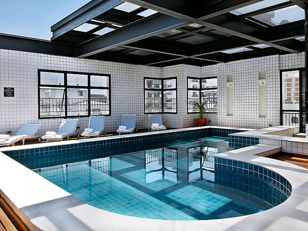 piscina com vista panorâmica hotel trasamerica classic opera