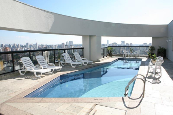 piscina com vista hotel quality moema