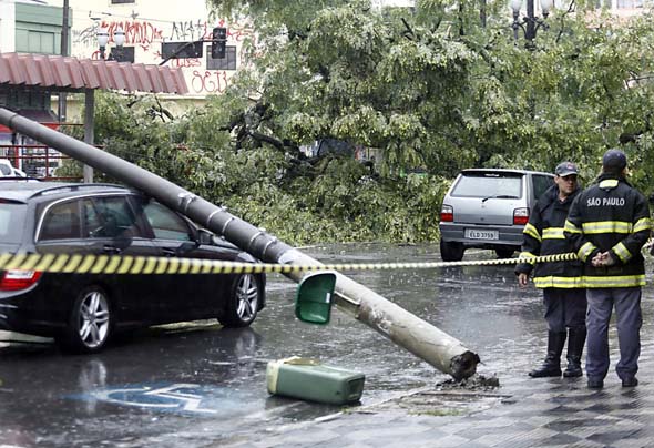 São Paulo registra falta de luz há 40 horas