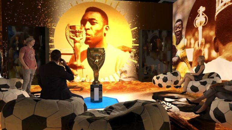 Exposição em homenagem ao Rei Pelé é destaque em São Paulo